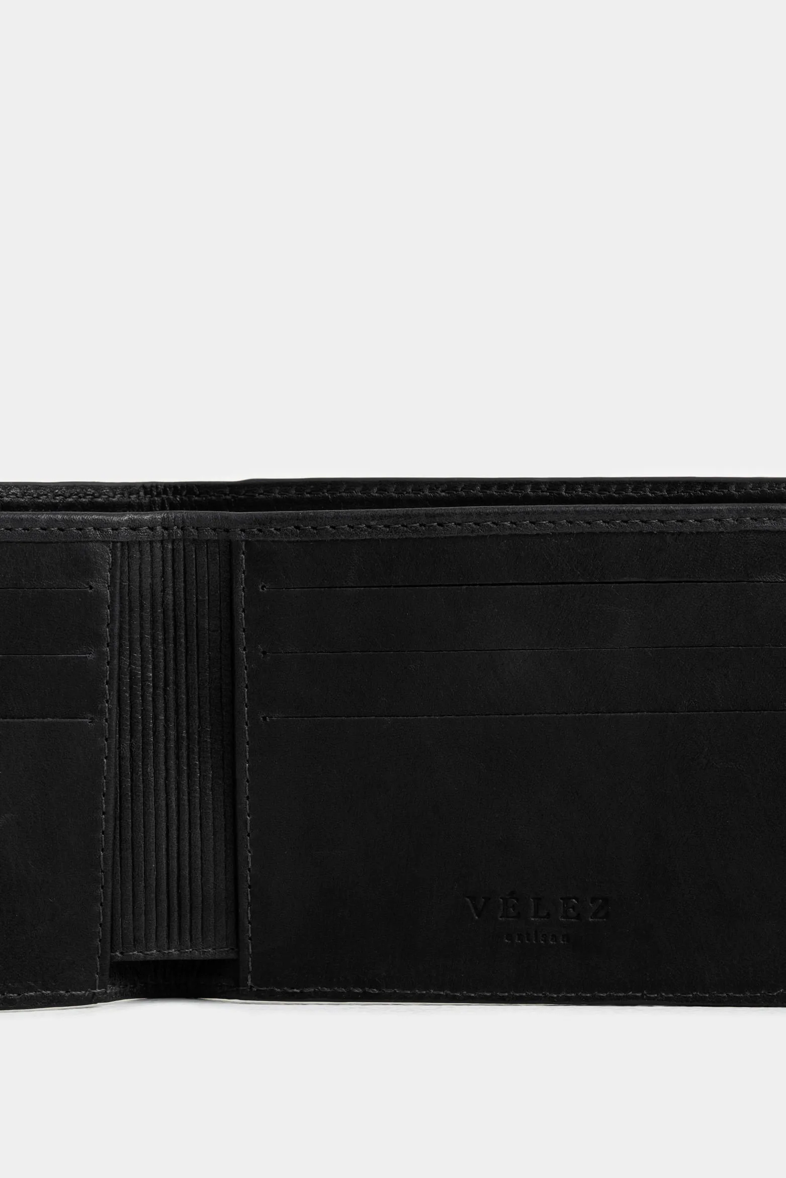 Billetera Apricale de cuero para hombre detalle contraste