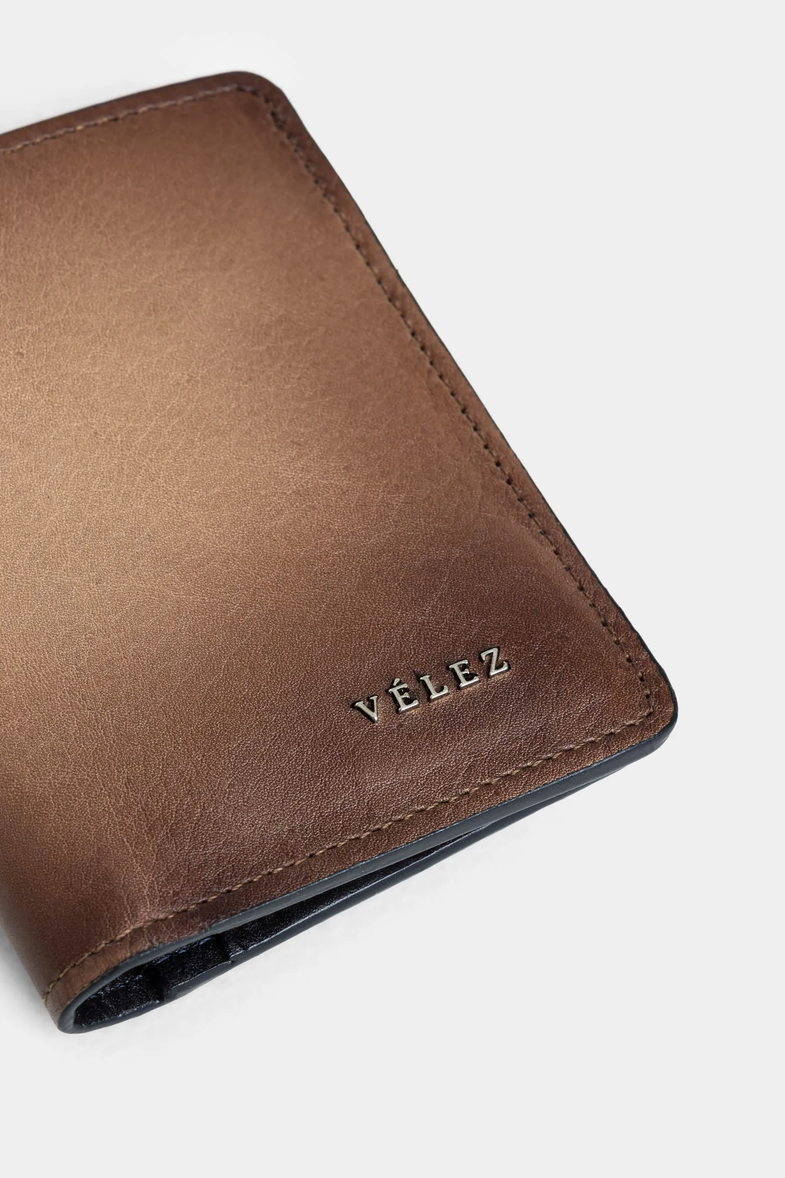 Billetera shadow de cuero para hombre acabado degradé