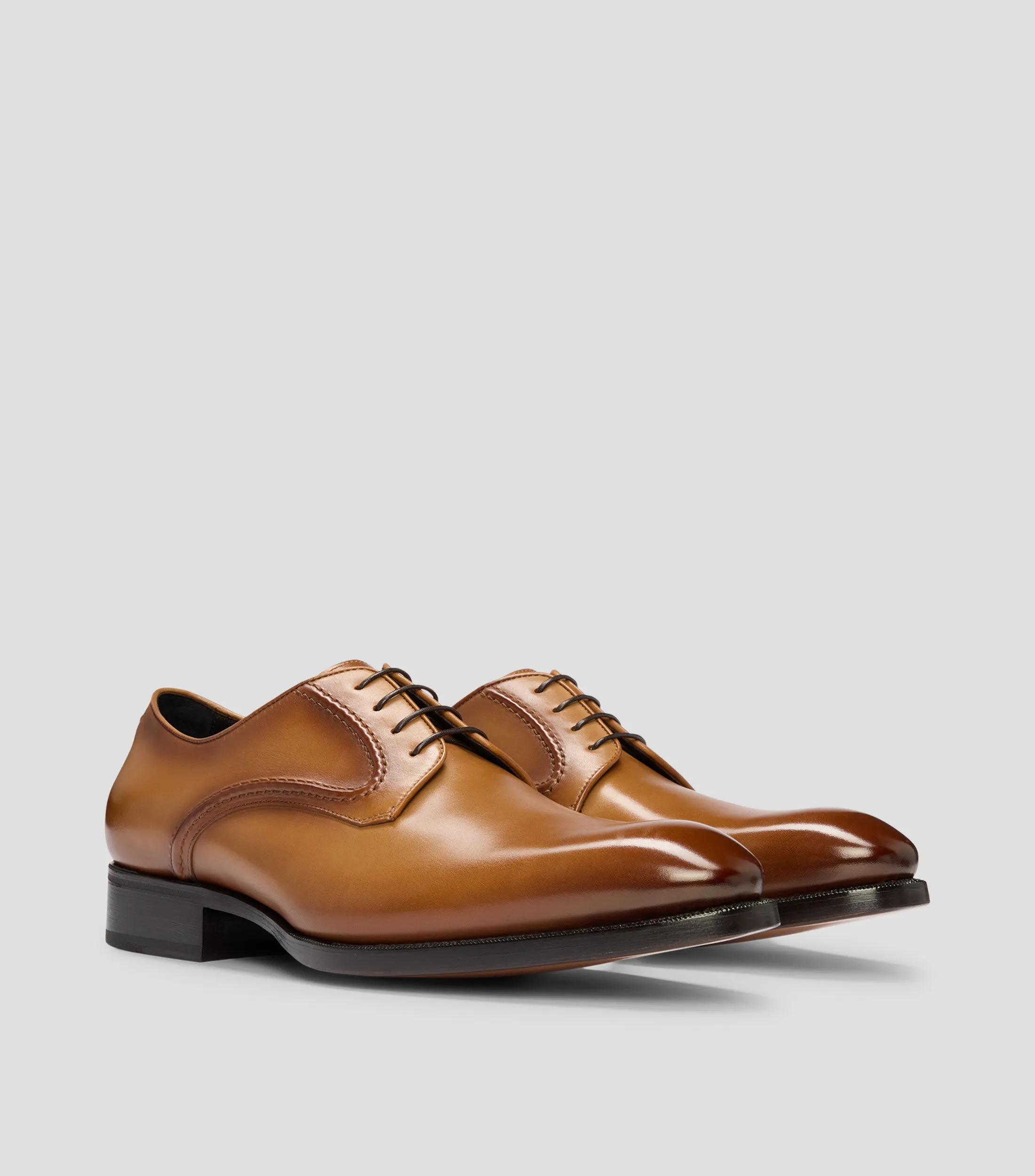Boss Zapatos Derby de piel bruñida con detalles de ribetes Hombre