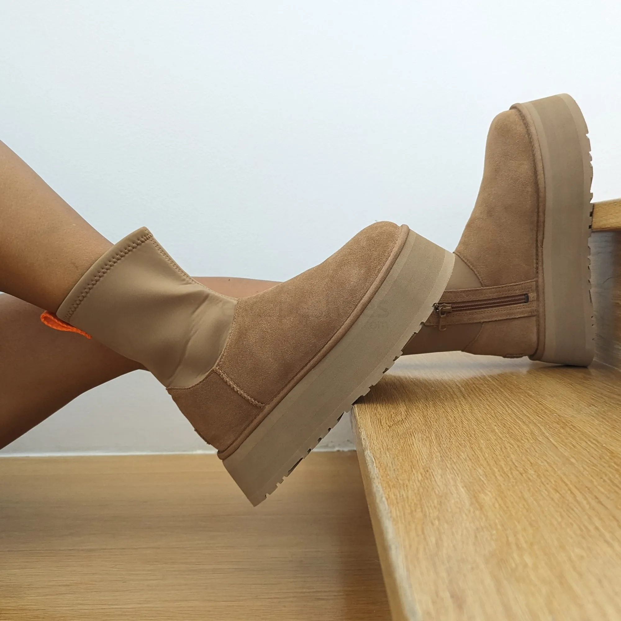 Botas UGG Classic Dipper Chestnut 1144031
