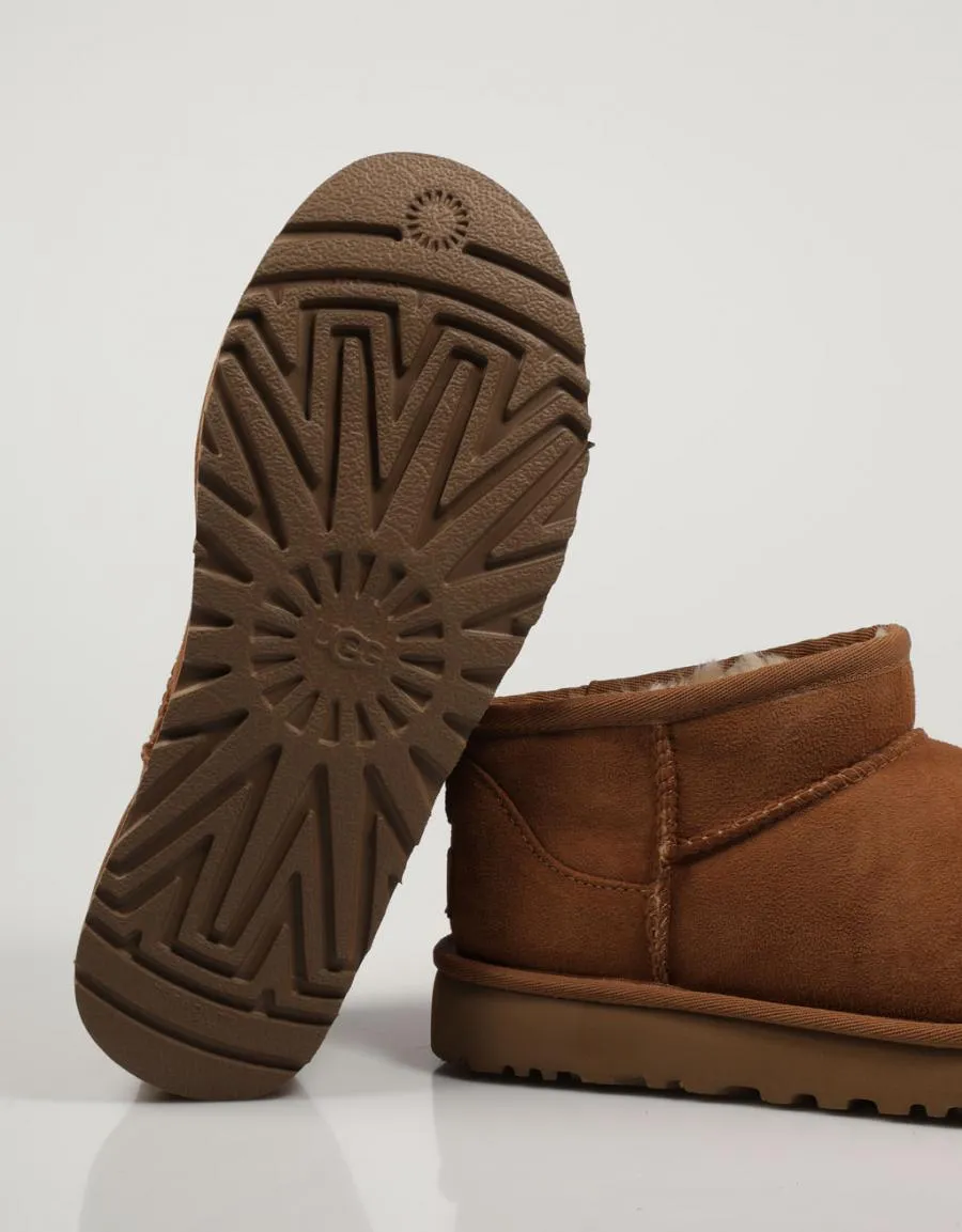  bottines UGG Classic en Cuir 77248