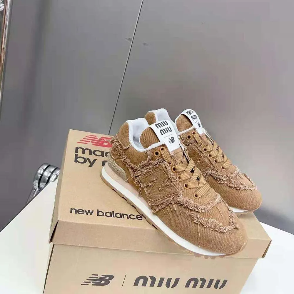 MIU MIU MUJER NEW BALANCE 574 X MIU MIU ZAPATILLAS DENIM MARBLEIZEDMARRóN