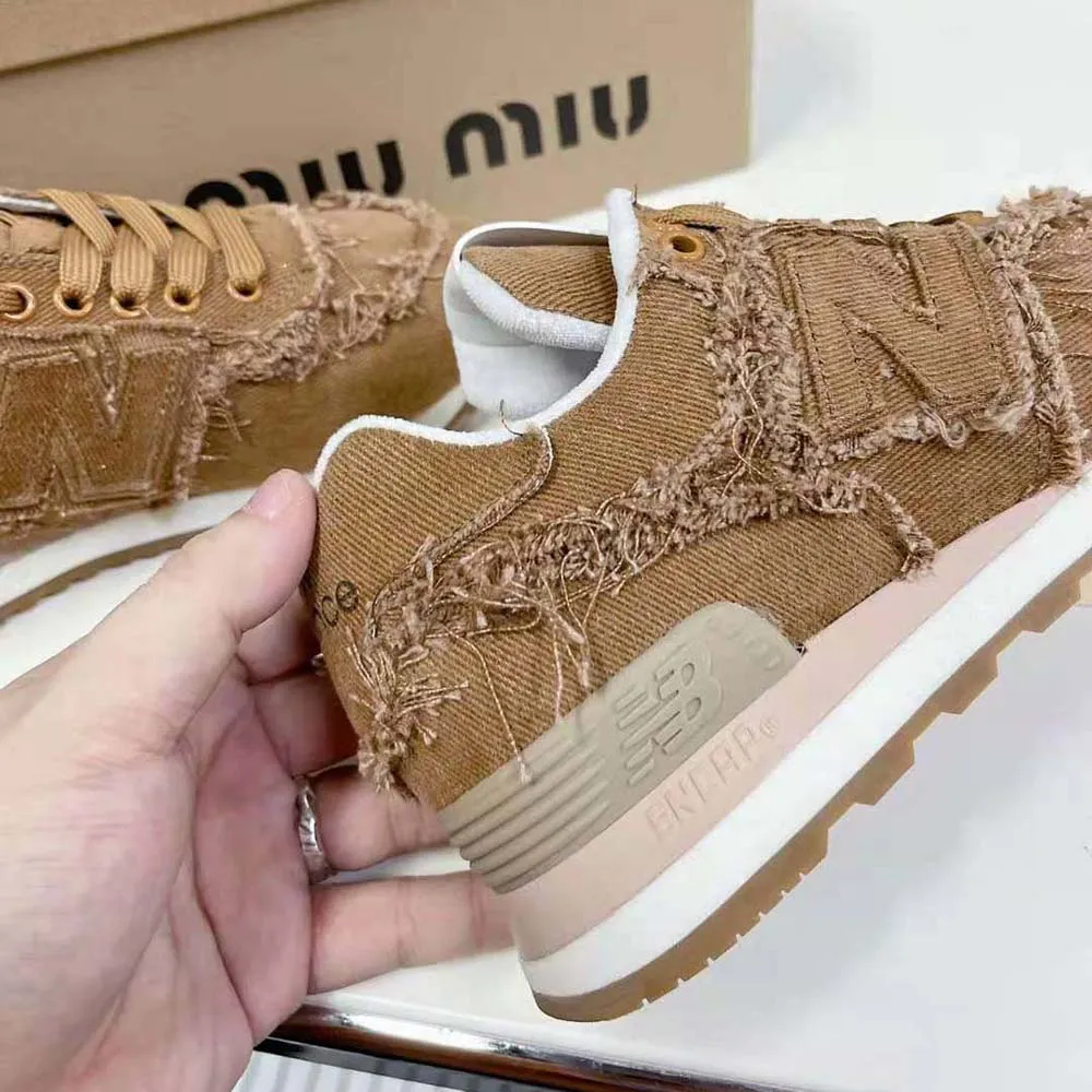 MIU MIU MUJER NEW BALANCE 574 X MIU MIU ZAPATILLAS DENIM MARBLEIZEDMARRóN
