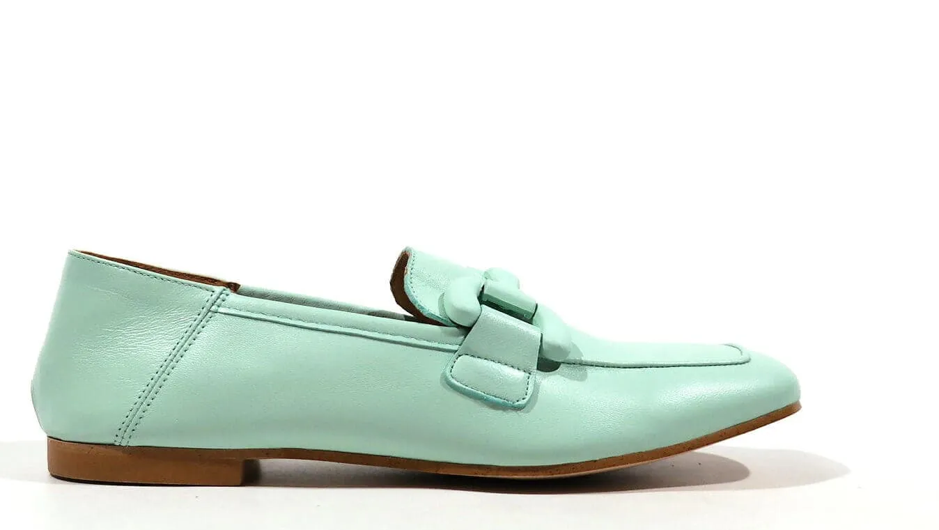 Mocasines de piel con adorno de pasta al tono para mujer