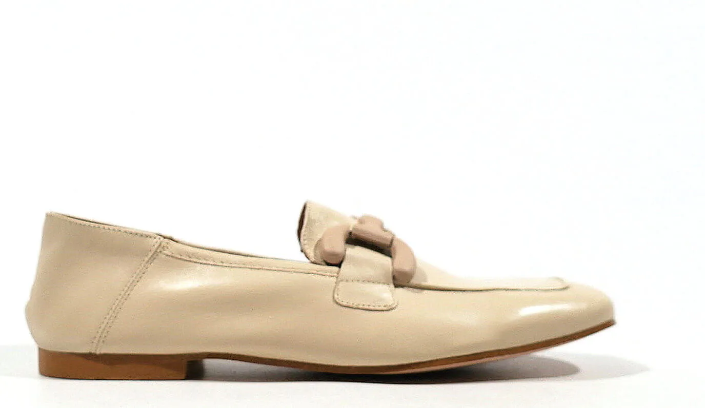 Mocasines de piel con adorno de pasta al tono para mujer