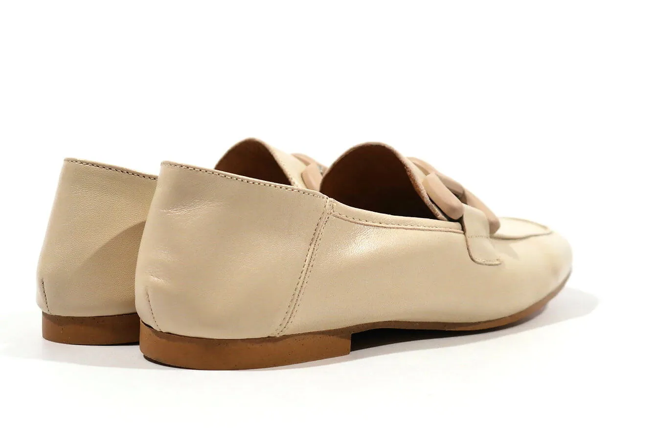 Mocasines de piel con adorno de pasta al tono para mujer