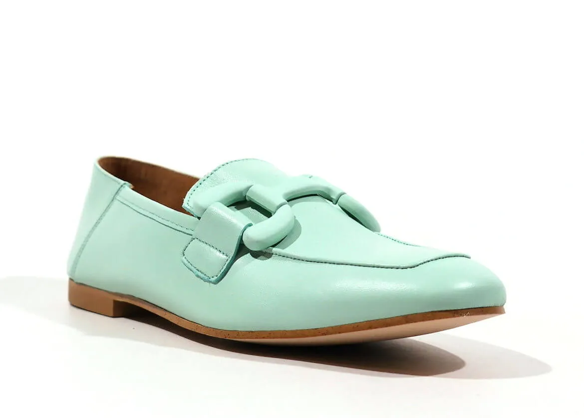 Mocasines de piel con adorno de pasta al tono para mujer