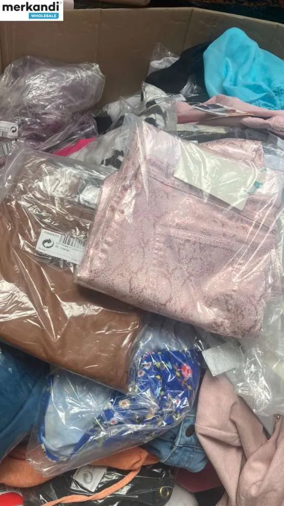 MODA FEMENINA PRODUCTOS VíRGENES VENDIDOS POR KILO  10.000 KG DESTINADOS A LA EXPORTACIóN