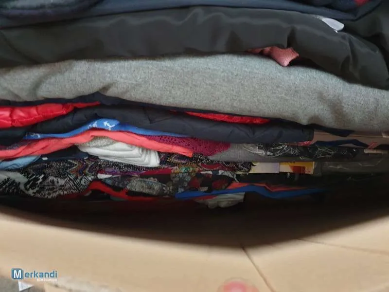 MODA FEMENINA PRODUCTOS VíRGENES VENDIDOS POR KILO  10.000 KG DESTINADOS A LA EXPORTACIóN