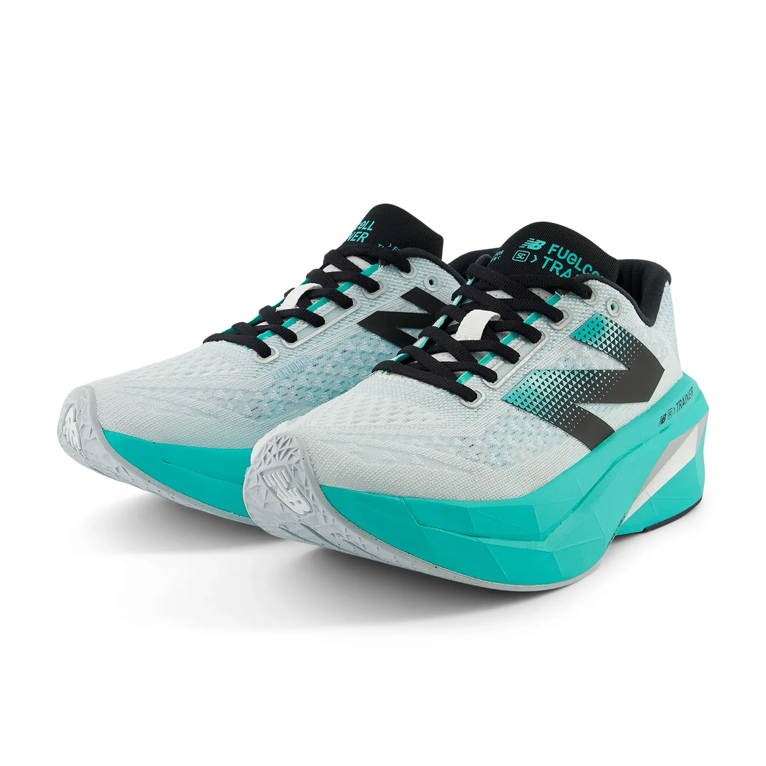 New Balance FuelCell SuperComp Trainer v3