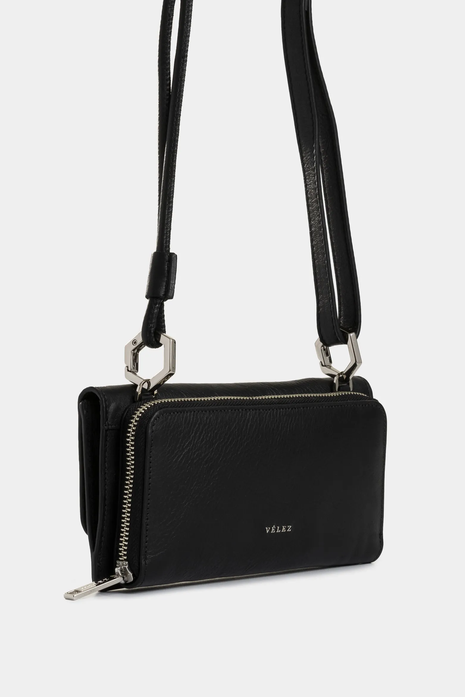 Porta chequera bianca de cuero para mujer cargadera nudos