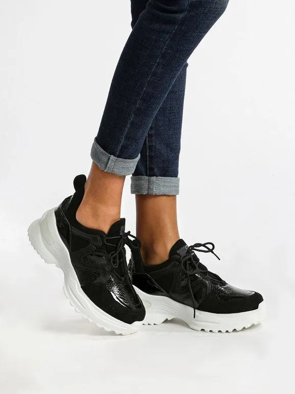 Queen Helena Zapatillas de cordones con cuña