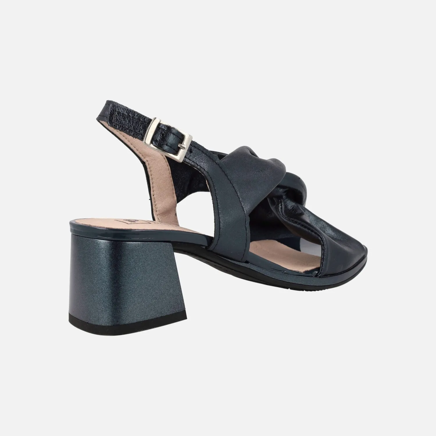 Sandalias de piel con nudo al empeine y tacones de 6 cms