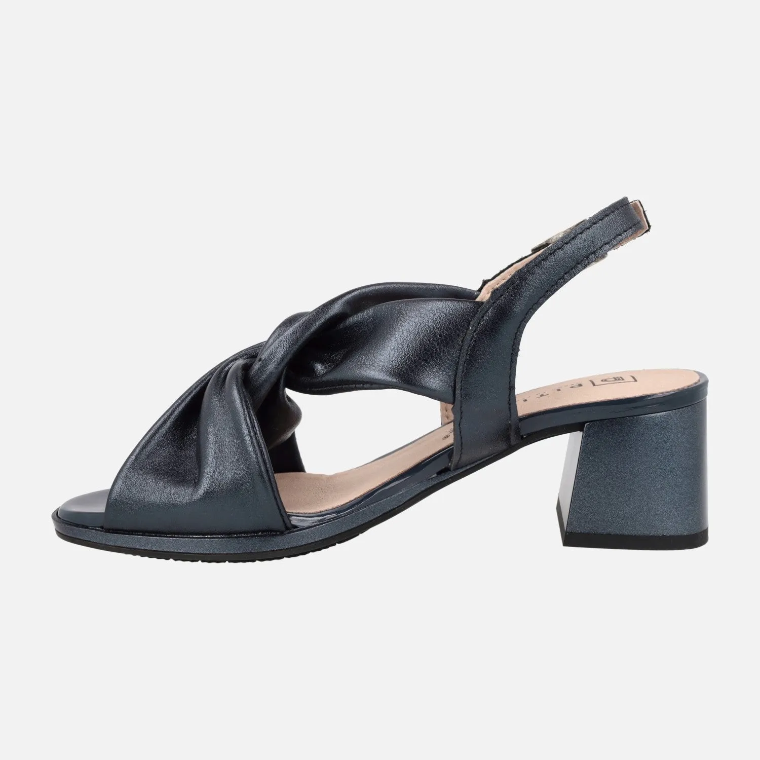 Sandalias de piel con nudo al empeine y tacones de 6 cms