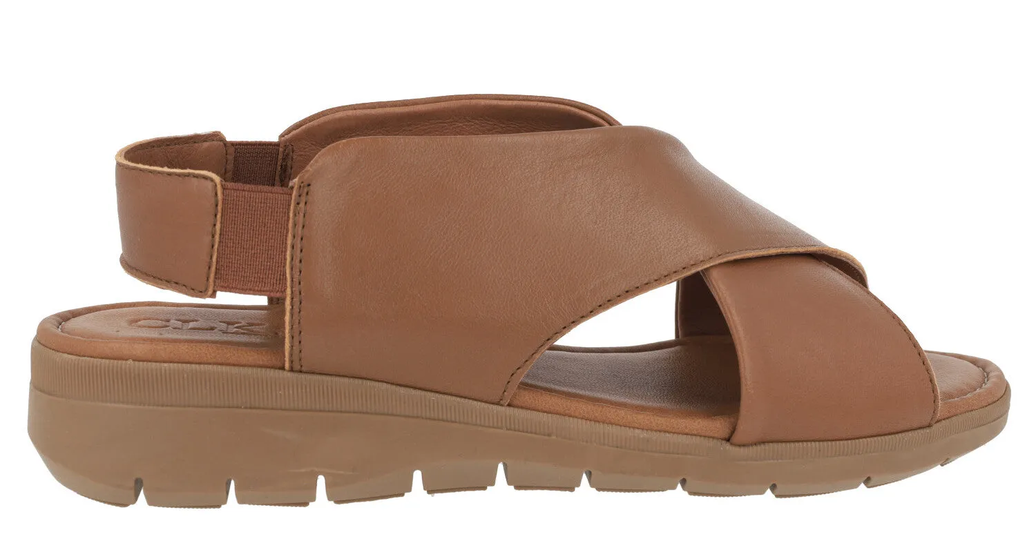 Sandalias de piel con tiras cruzadas Clks