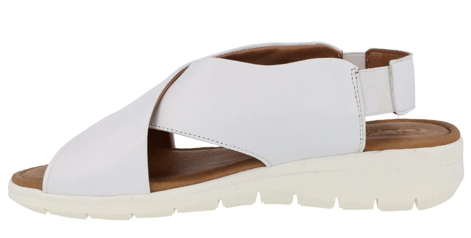 Sandalias de piel con tiras cruzadas Clks