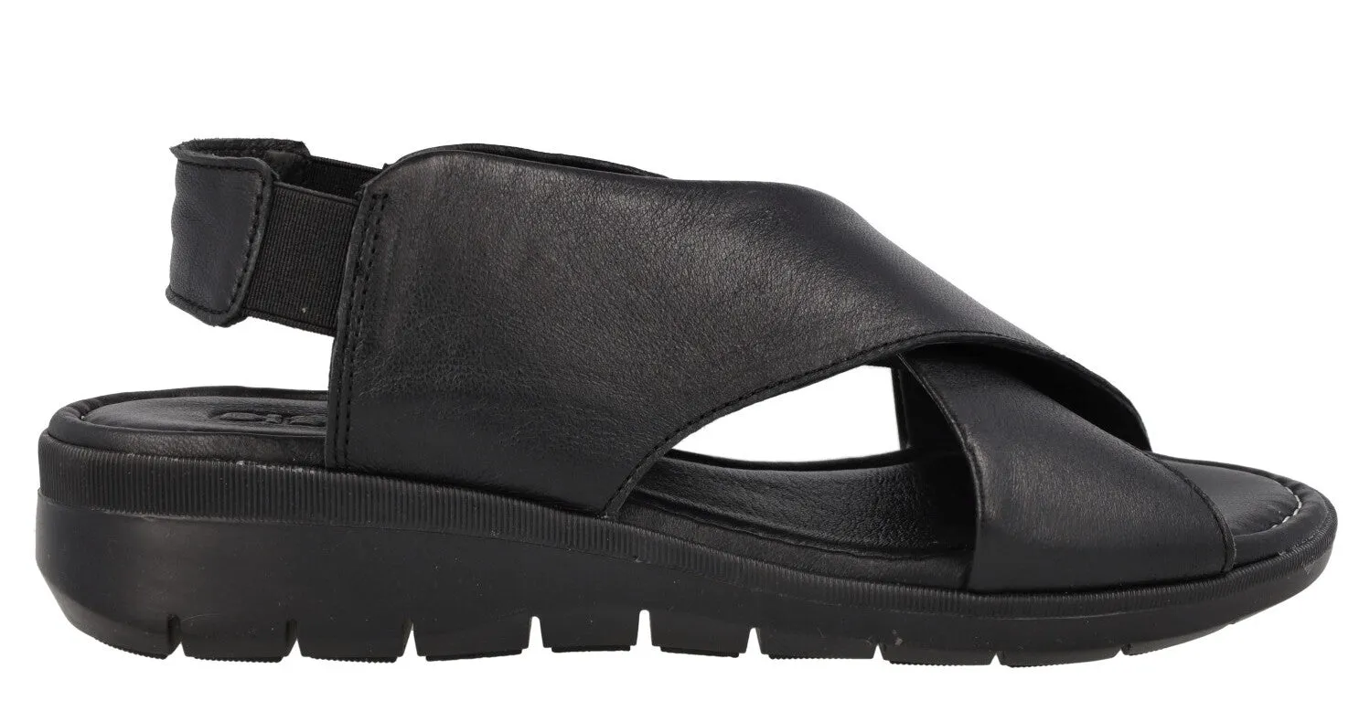 Sandalias de piel con tiras cruzadas Clks