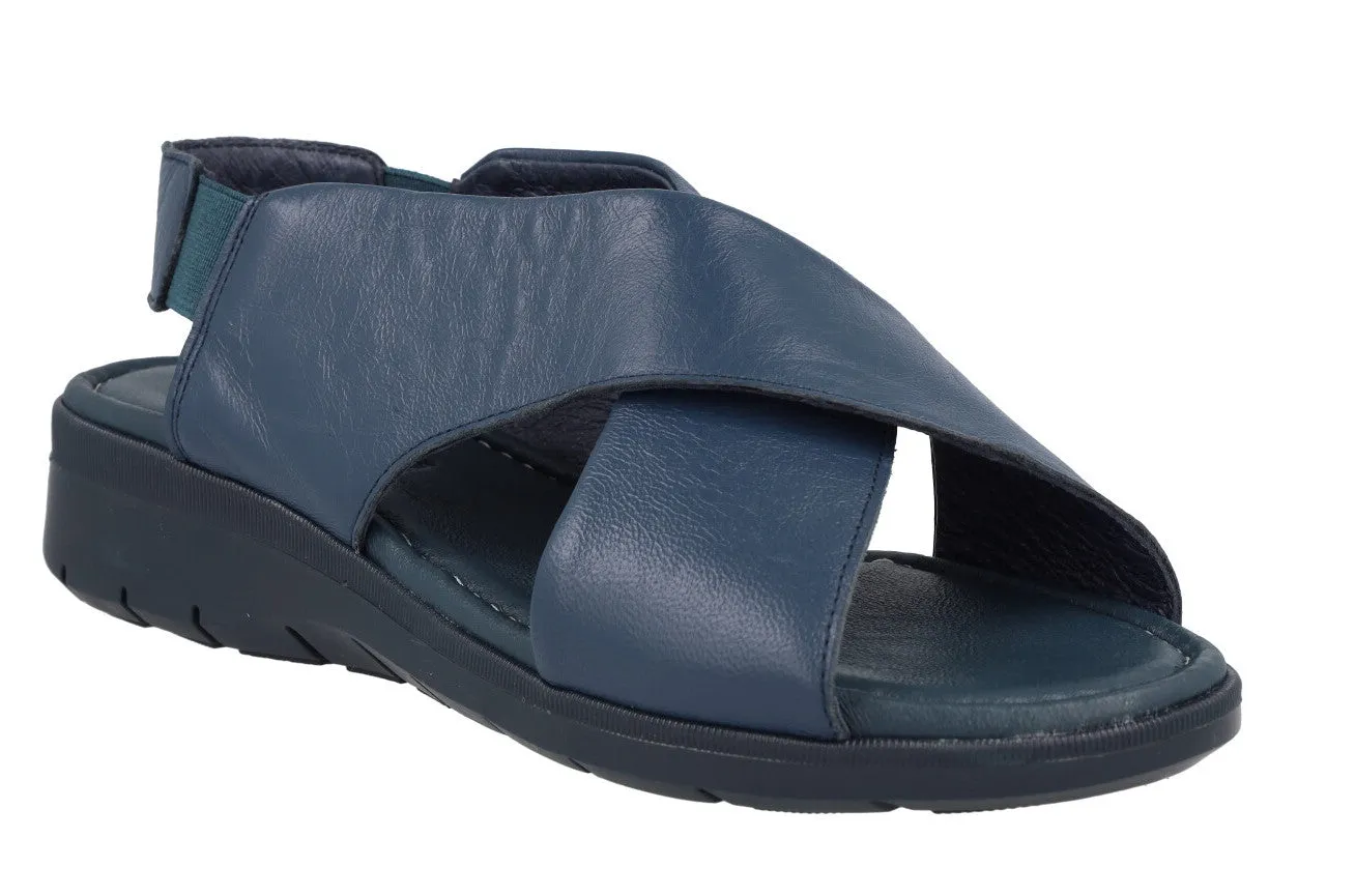 Sandalias de piel con tiras cruzadas Clks