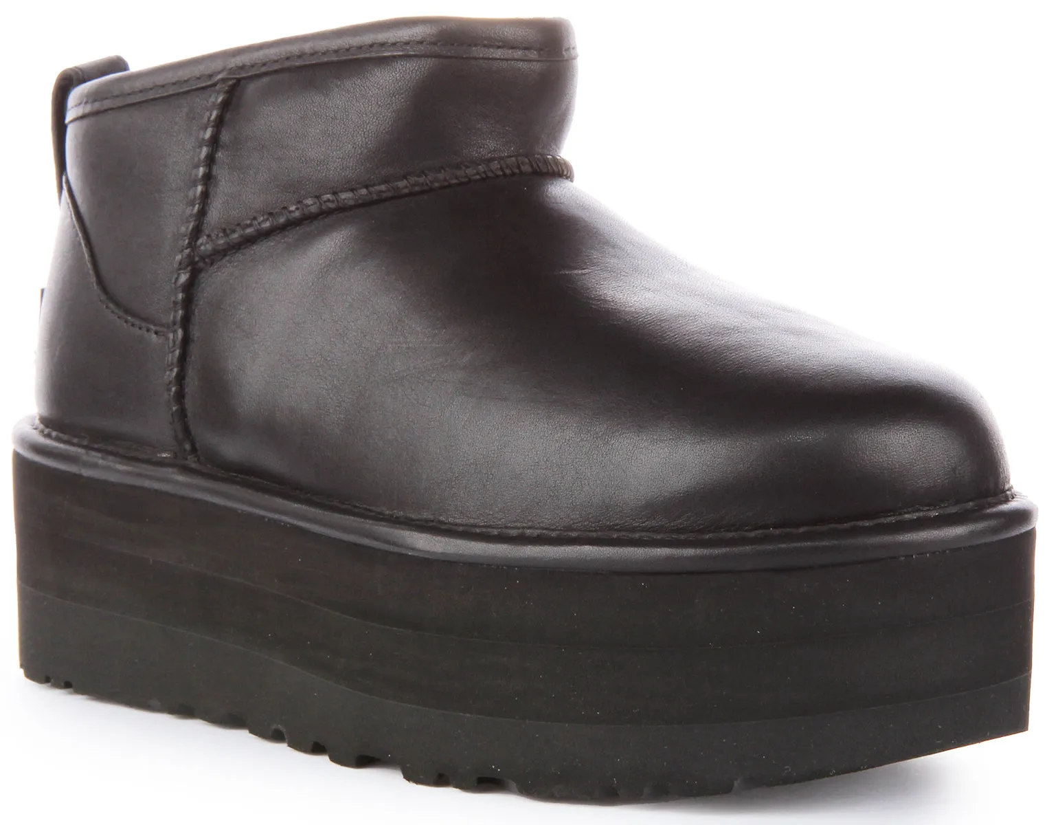 Ugg Classic Ultra Mini Bota de plataforma de piel para mujer en negro