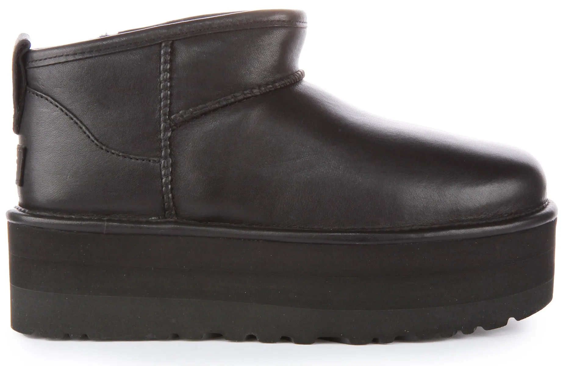 Ugg Classic Ultra Mini Bota de plataforma de piel para mujer en negro