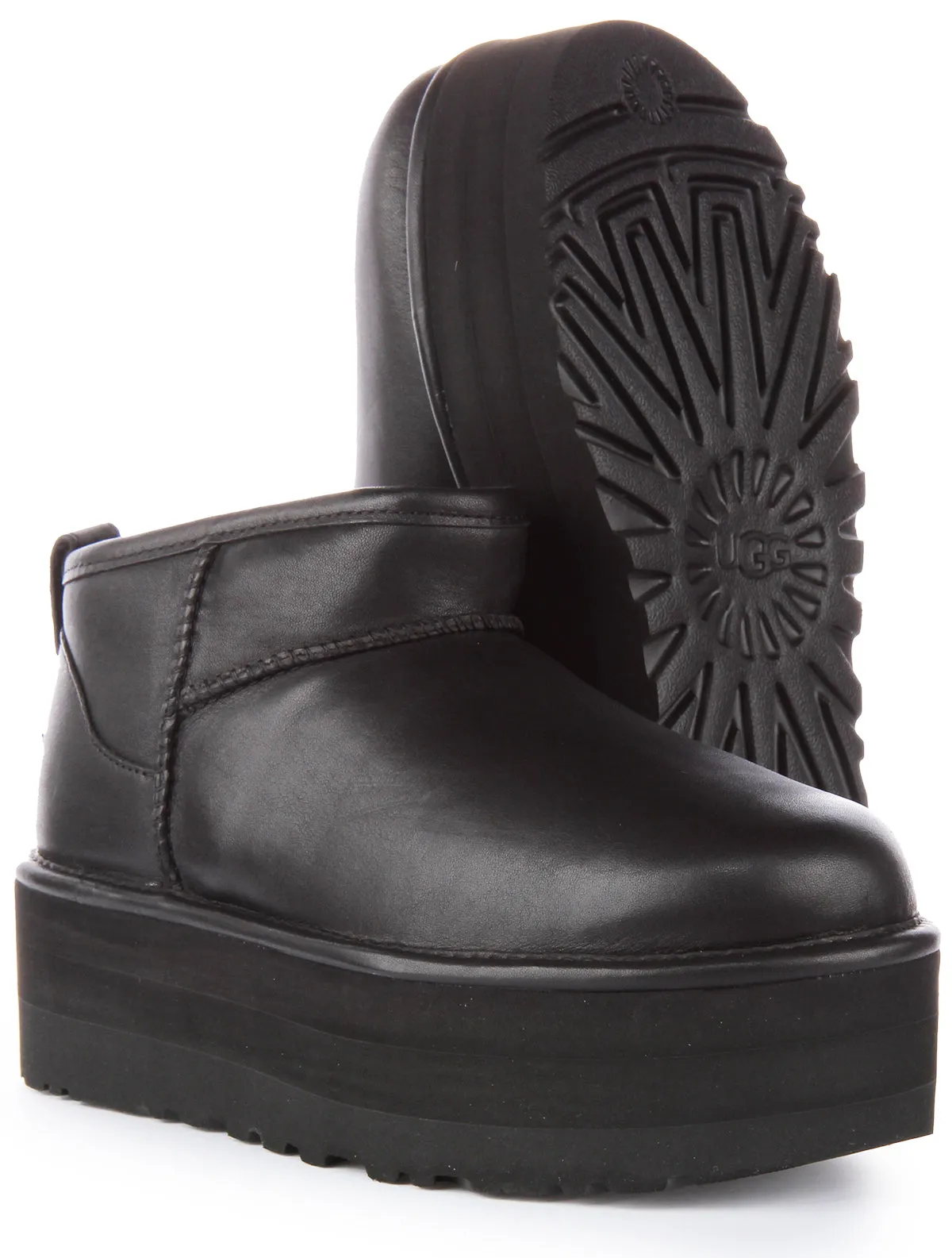 Ugg Classic Ultra Mini Bota de plataforma de piel para mujer en negro