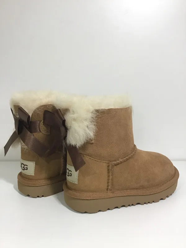 UGG lazos mini
