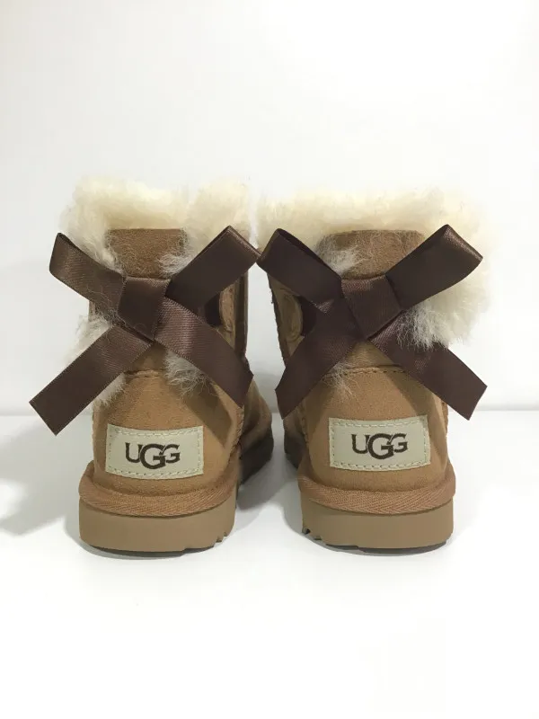 UGG lazos mini