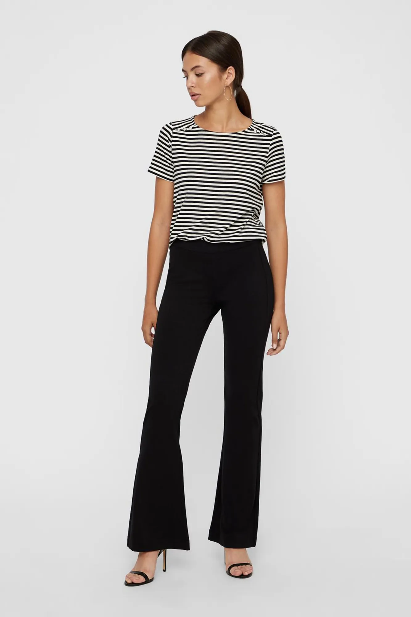 Vero Moda Pantalón de campana tiro medio