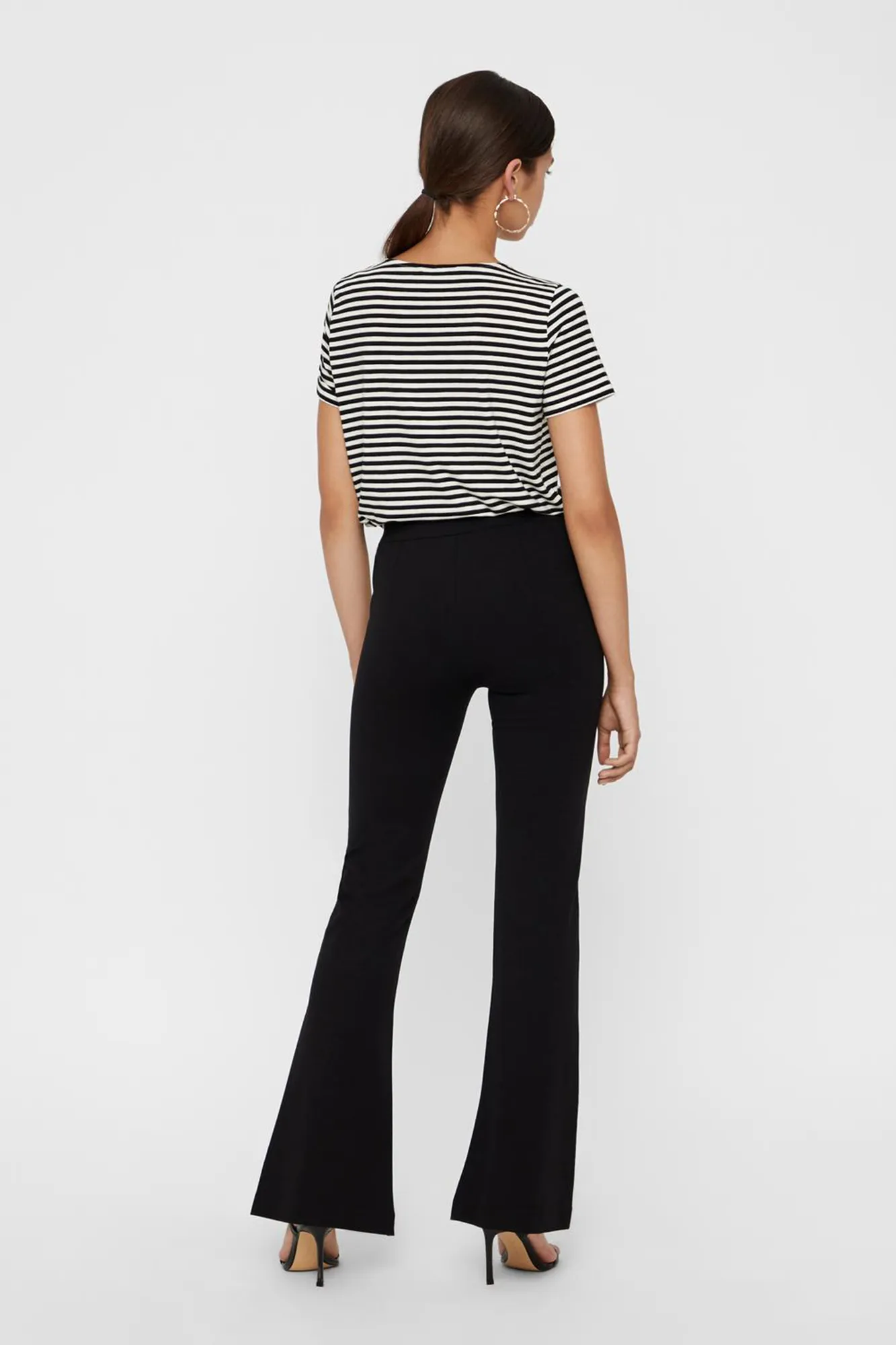 Vero Moda Pantalón de campana tiro medio