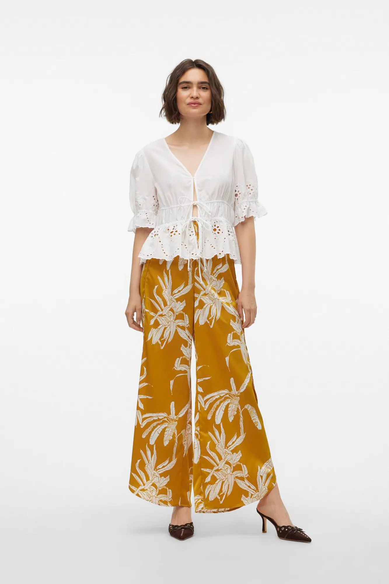 Vero Moda Pantalón fluido efecto satinado