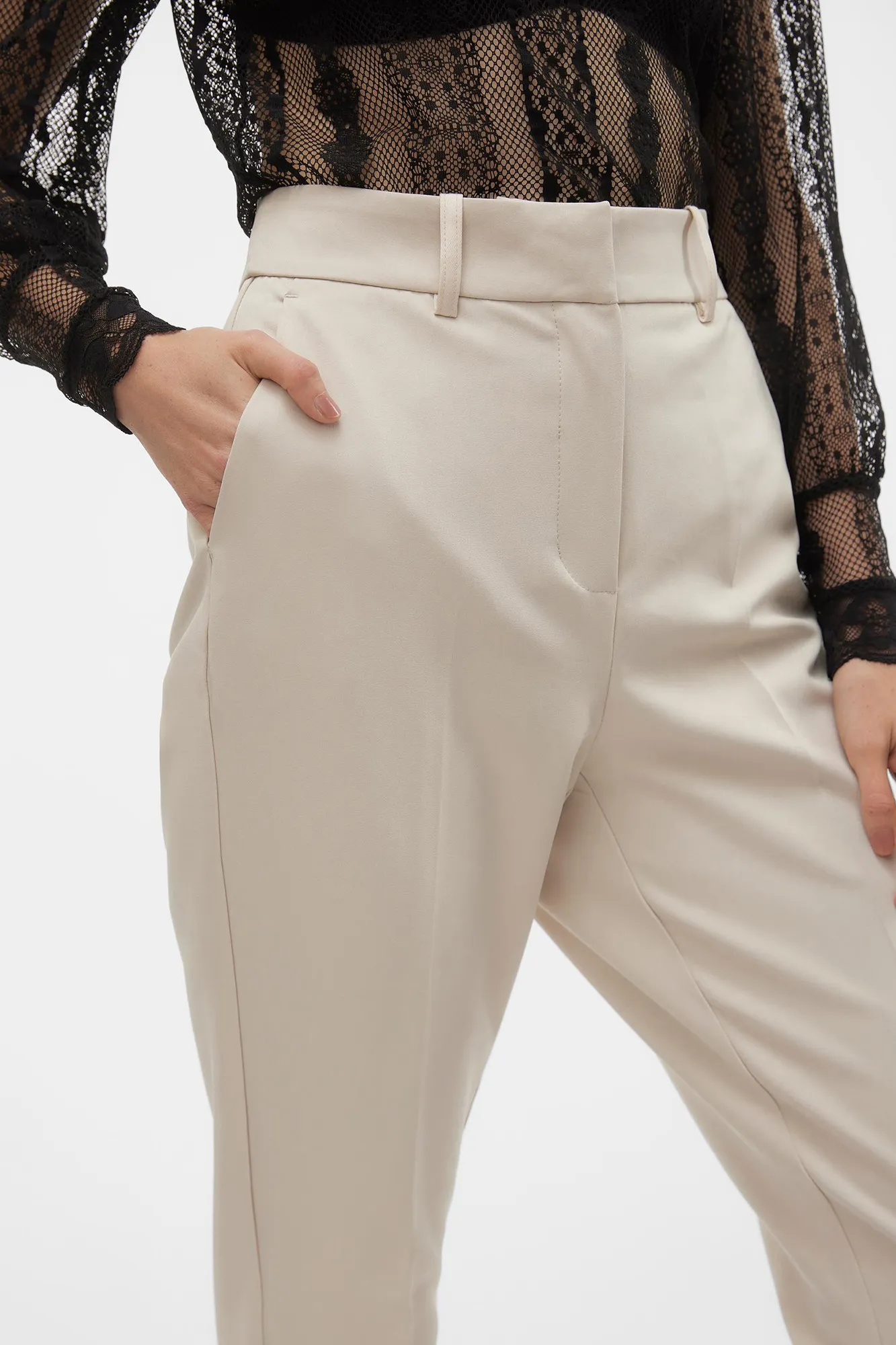 Vero Moda Pantalón pitillo con satinado