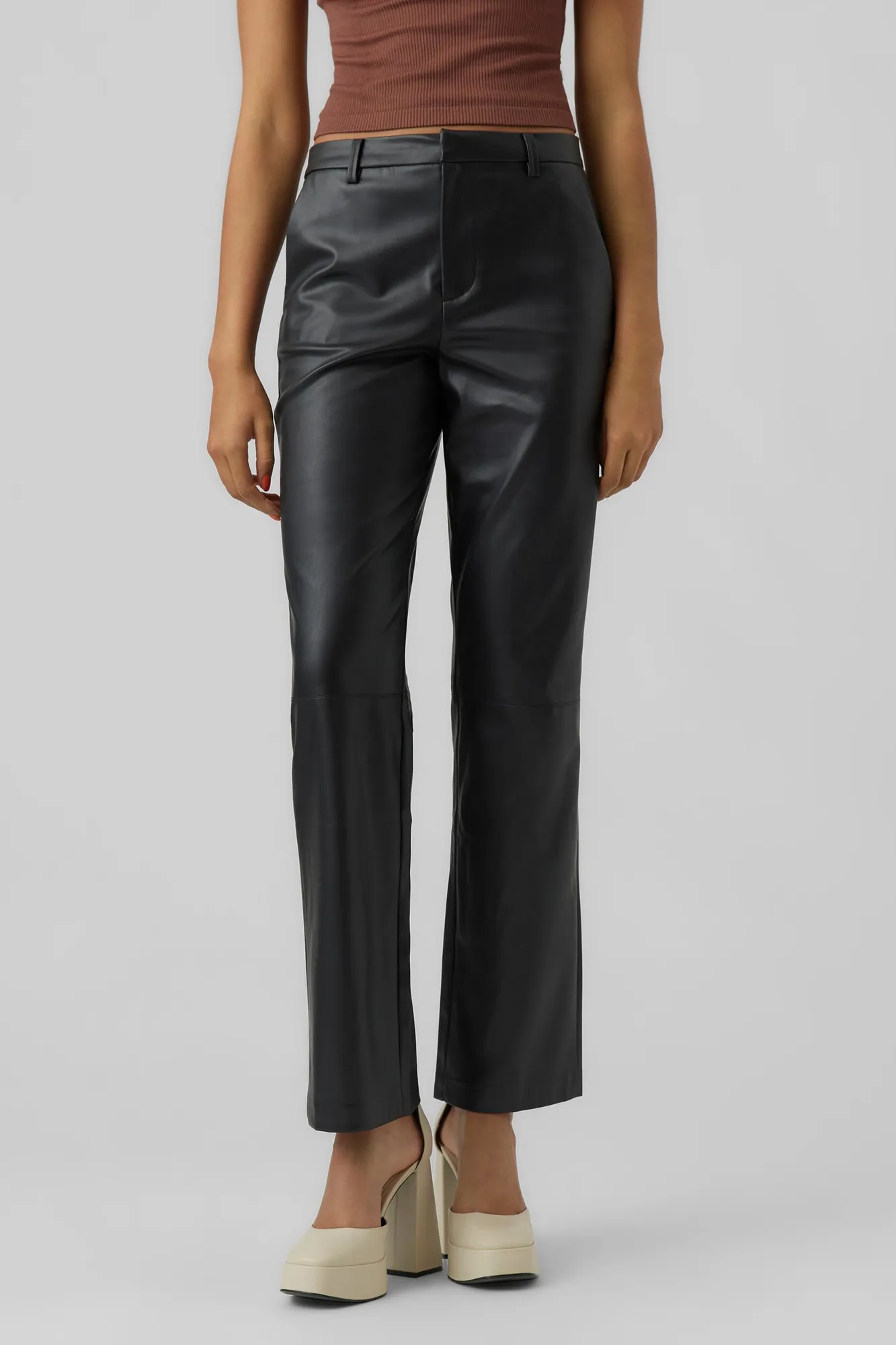 Vero Moda Pantalón recto efecto piel