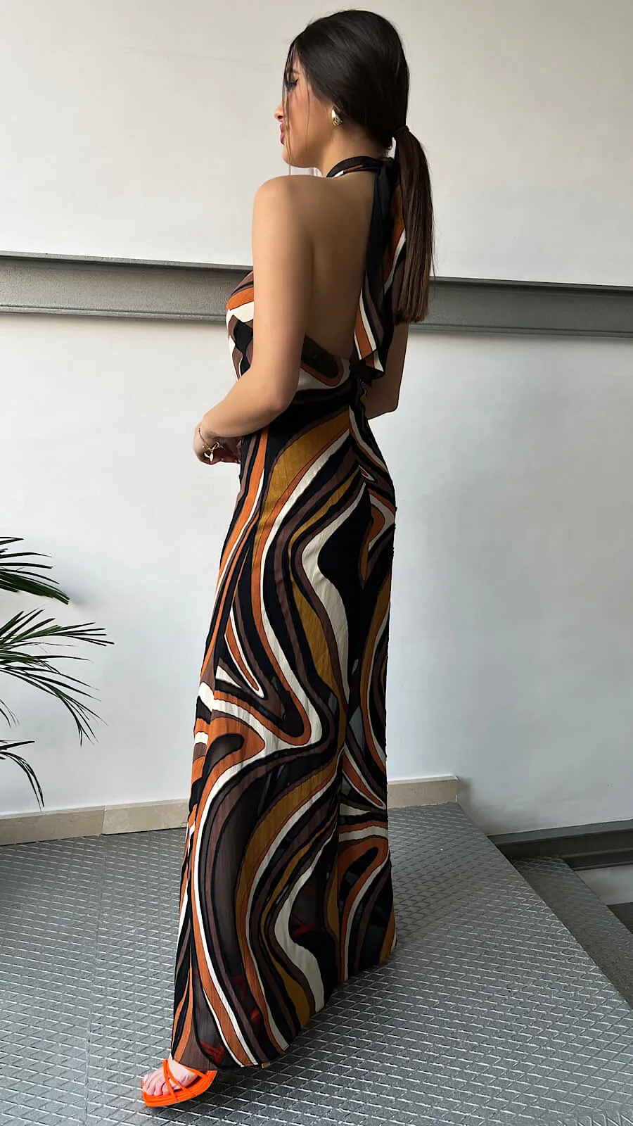 Vestido Largo Escote Halter Diseño Joya