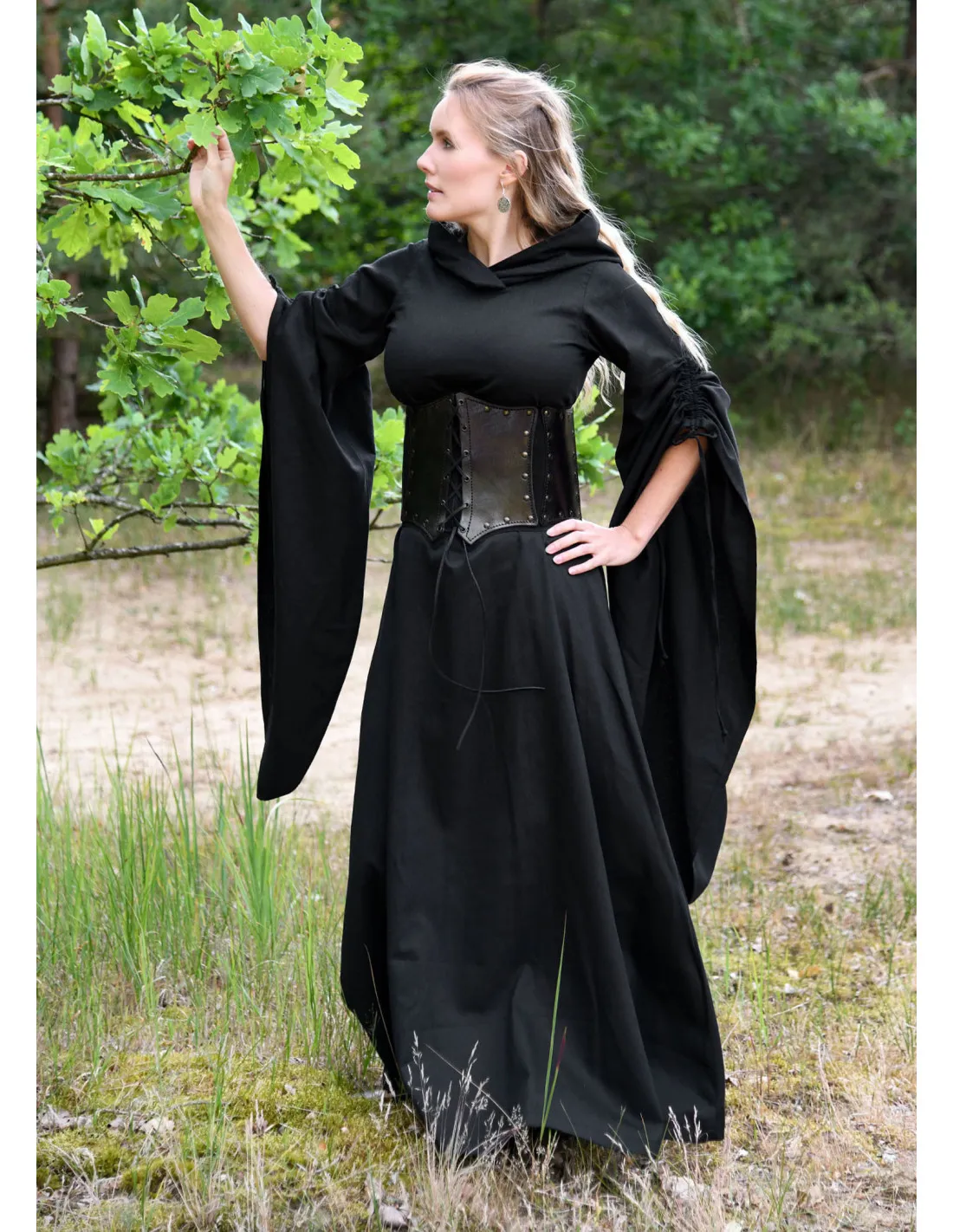 Vestido Medieval mujer mangas trompeta, negro