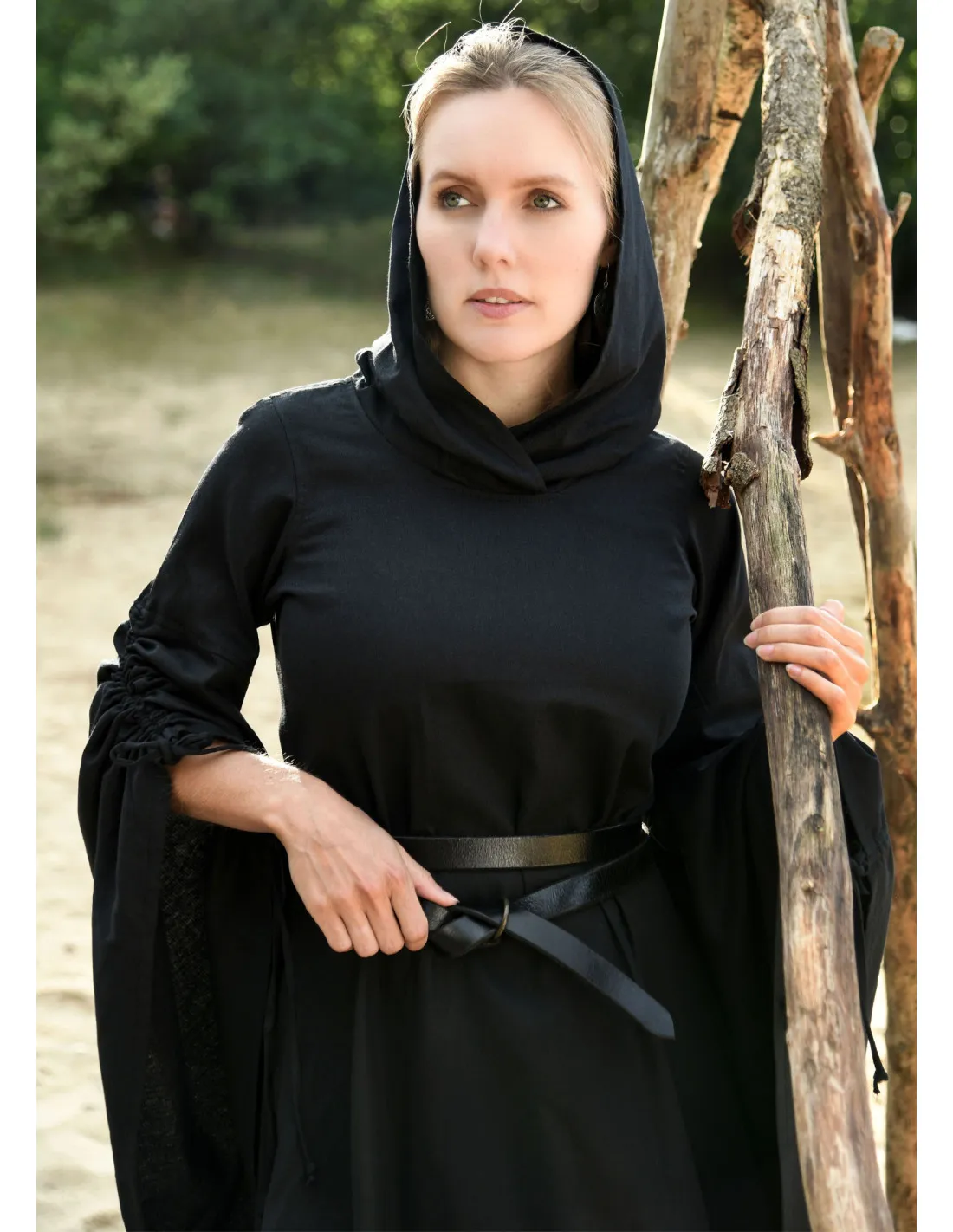Vestido Medieval mujer mangas trompeta, negro