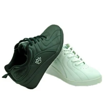 Zapatillas deporte con cuña Kelme en blanco