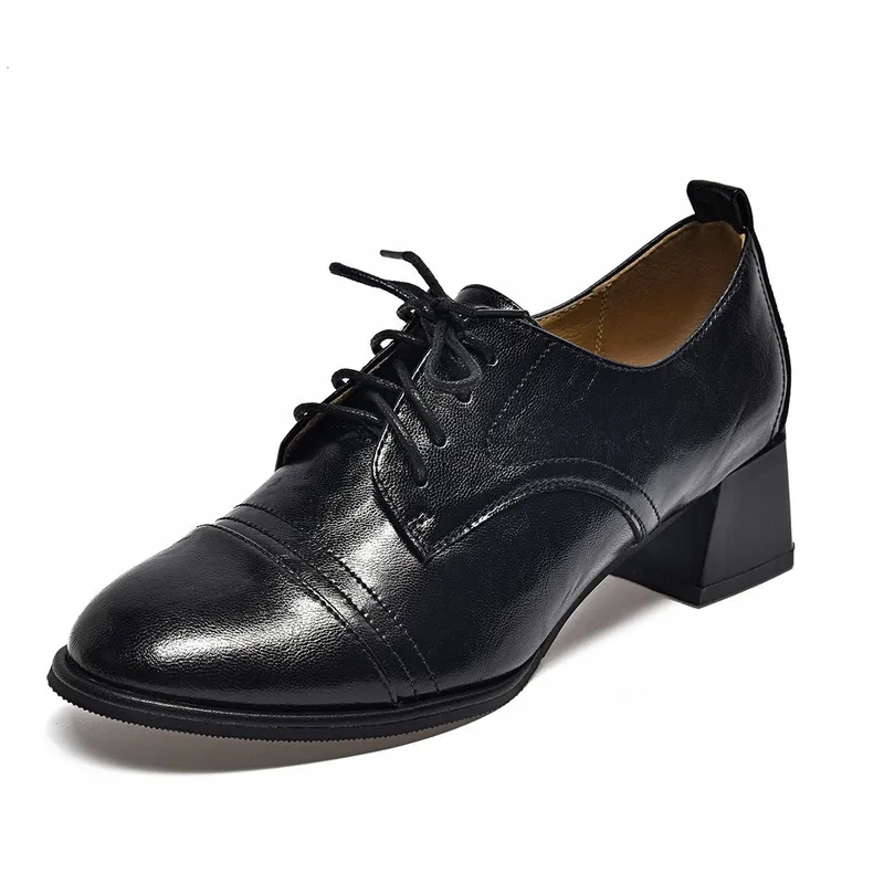 Zapatos de cuero pequeño de los pies cuadrados para mujeres, 2024 estilo de otoño e invierno, encaje, talón grueso, zapato indiv